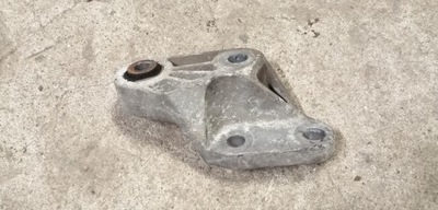 Mazda 3 09-13 2.2 mzr-cd кронштейн двигун фото №1