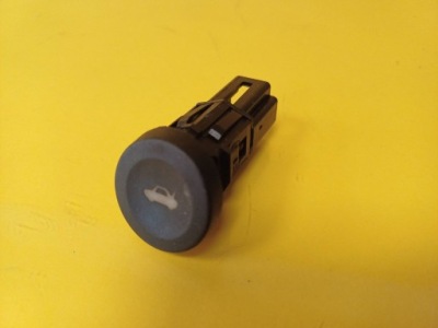 Кнопка открывания крышки багажника ford fiesta nr232 фото №1