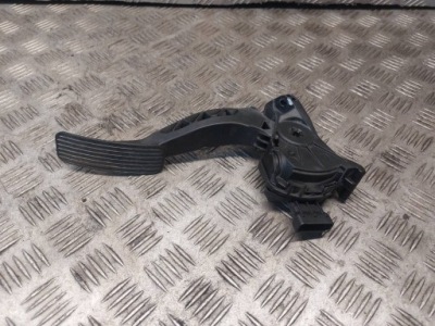 Педаль газу потенціометр opel insignia a 13237356 фото №1