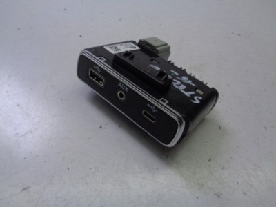 Роз'єм aux usb alfa romeo stelvio 2016- фото №1
