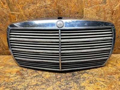 Решітка радіатора решітка радіатора капот mercedes w123 оригінал фото №1