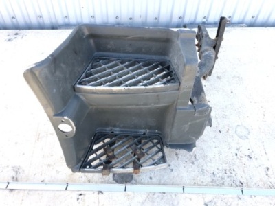 Підніжка кабіни правий renault trucks midlum 220.18/d фото №1