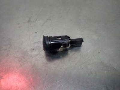 Разъём прикуривателя nissan qashqai 1 2.0 фото №1