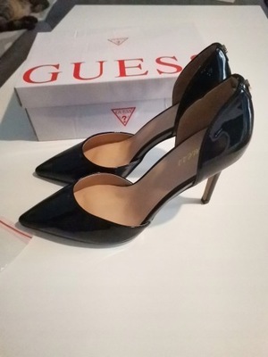 Szpilki lakierowane GUESS Diana rozm.39