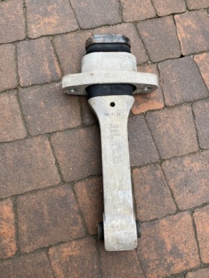 Kia sorento iii 2016 2017 2.2 подушка двигателя кронштейн кронштейн фото №1