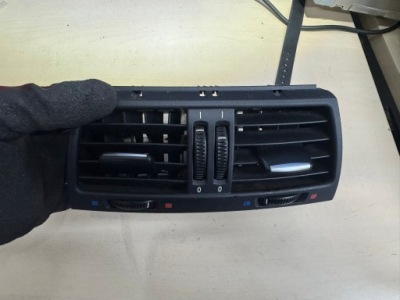 Bmw x5 e70 x6 e71 решітка обдув задня 6954954 фото №1