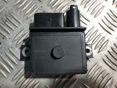 Bmw e46 2,0 d реле свічка модуль 0522120701 фото №1