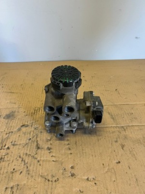 Клапан ebs volvo fh4 23166657 фото №1