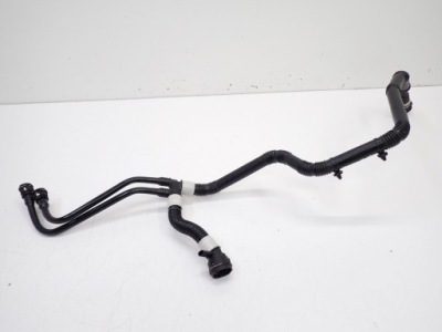 Патрубок шланг трубка води 1647662-00-e tesla model y 3d3 4d1 23r фото №1