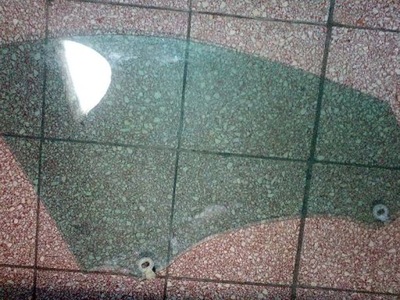 Стекло левая передняя renault laguna фото №1