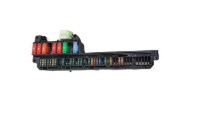 Bmw e46 коробка запобіжників 15613290 фото №1