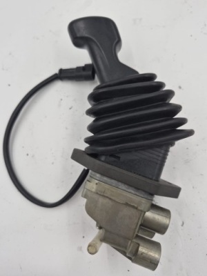 Iveco eurocargo euro 6 клапан тормоза ручного dpm 94 myc фото №1