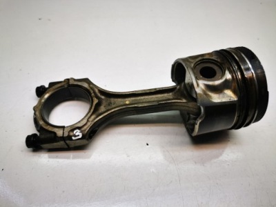 Lexus is 220d-250-350 2007 поршень 7152365 фото №1