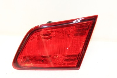 Subaru legacy 10-14 лампа права задня кришка багажника фото №1