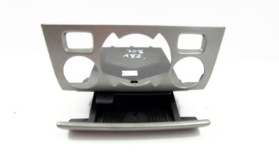 Peugeot 308 t7 пепельница фото №1