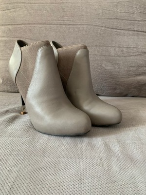 Botki Skóra Guess r. 38 taupe szpilki