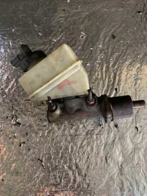 7700800532 насос тормозная renault clio i фото №1