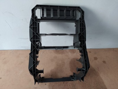 Каркас рамка корпус радио mercedes w210 2106891016 фото №1