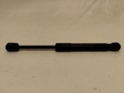 Alfa romeo stelvio привід капот фото №1