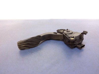 Renault clio v потенціометр педаль газу 180108467r фото №1