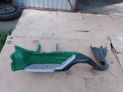 Підніжка захист лівий 1426059 scania r xpi 400 440 фото №1