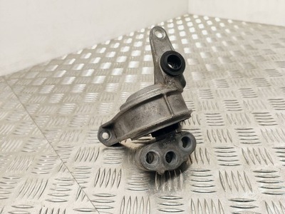 Opel meriva b 2015 кронштейн / кронштейн двигуна фото №1