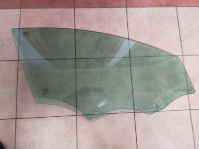 Volvo s60 v60 скло двері права перед 2010-2018 фото №1