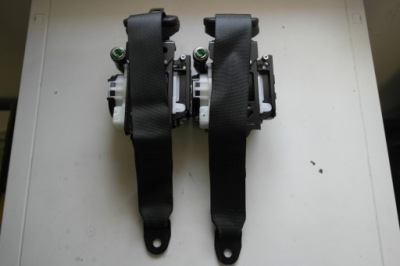 Toyota aygo x ремені задня pas задня комплект лівий+ правий оригінал фото №1