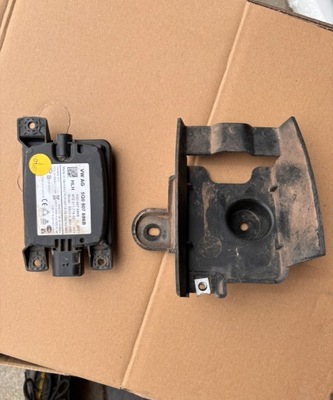 Skoda superb iii радар асистент distronic 5q0907686b фото №1