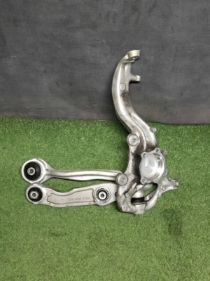 Поворотний кулак права перед mercedes e-klasa w214 фото №1