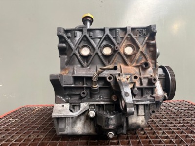 Блок низ  двигателя wał f9k renault traffic 2 2 1.9 dci 82 km 01-06 фото №1