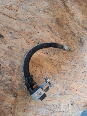 Mercedes w247 w177 клема мінус 0009058112 фото №1