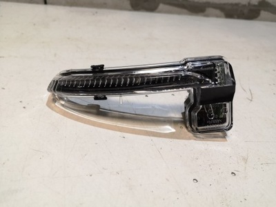 Лівий поворотник w дзеркало kadjar led фото №1