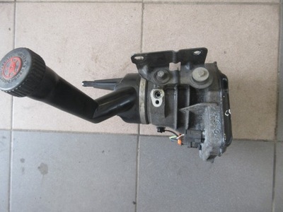 Насос підсилювача peugeot 308 cc t7 1.6 thp фото №1