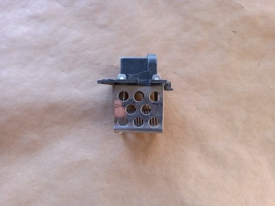 Резистор вентилятора радиатора scenic i 8200045082 фото №1