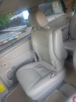 Сиденье правый задняя drugi ряд toyota sienna 06-10r фото №1