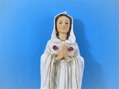 Figurka Matka Boża Róża Duchowna z żywicy 31 cm