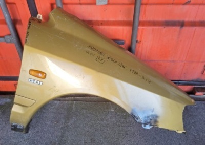 Крила передній правий перед mitsubishi space star 1 1998-2005 фото №1