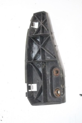 Corolla verso ii 05 направляющая бампера правый задняя фото №1