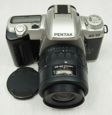 PENTAX MZ-50 z obiektywem i dekielkiem
