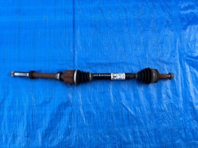 Peugeot 208 ii приводной вал правая электрик 9836232080 фото №1