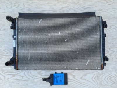 Радіатор води vw audi 5q0121251em фото №1