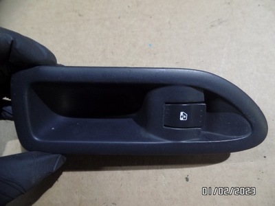 Панель стекло правый задняя renault laguna ii 8200317494 фото №1