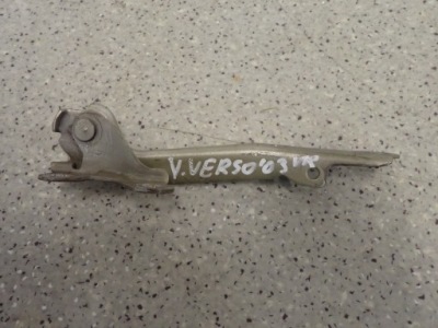 Toyota yaris verso 99-05 петля капот правый фото №1