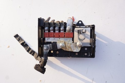 Корпус запобіжників клема 13302307 opel astra 4 j фото №1