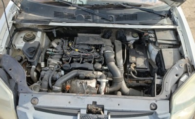 Двигатель peugeot partner i fl 1.6 hdi 9hw 75 km фото №1