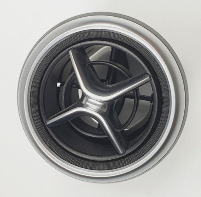 Решітка обдув mercedes w176 a1768300354 фото №1