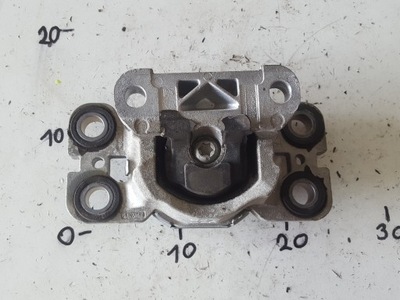 Volvo v60 i lift s60 2.0 d подушка двигателя фото №1