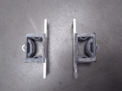 Tesla model y кронштейн вентилятора фото №1