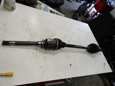 Привідний вал права jeep grand cherokee wk2 p68193660aa фото №1